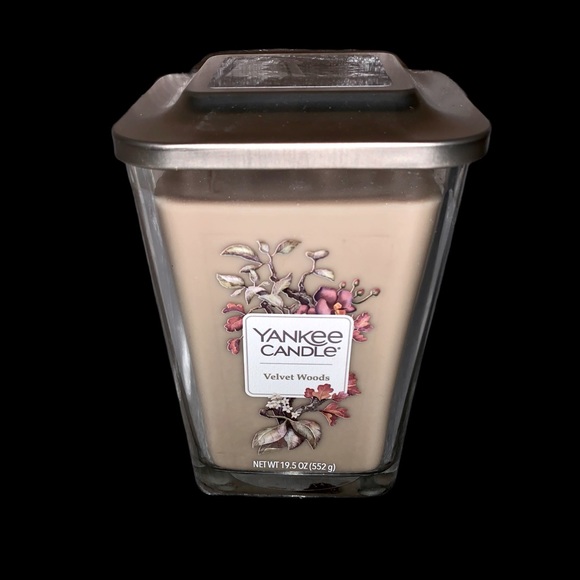 Yankee Candle Design Nwt Yankee Candle Velvet Woods Poshmark